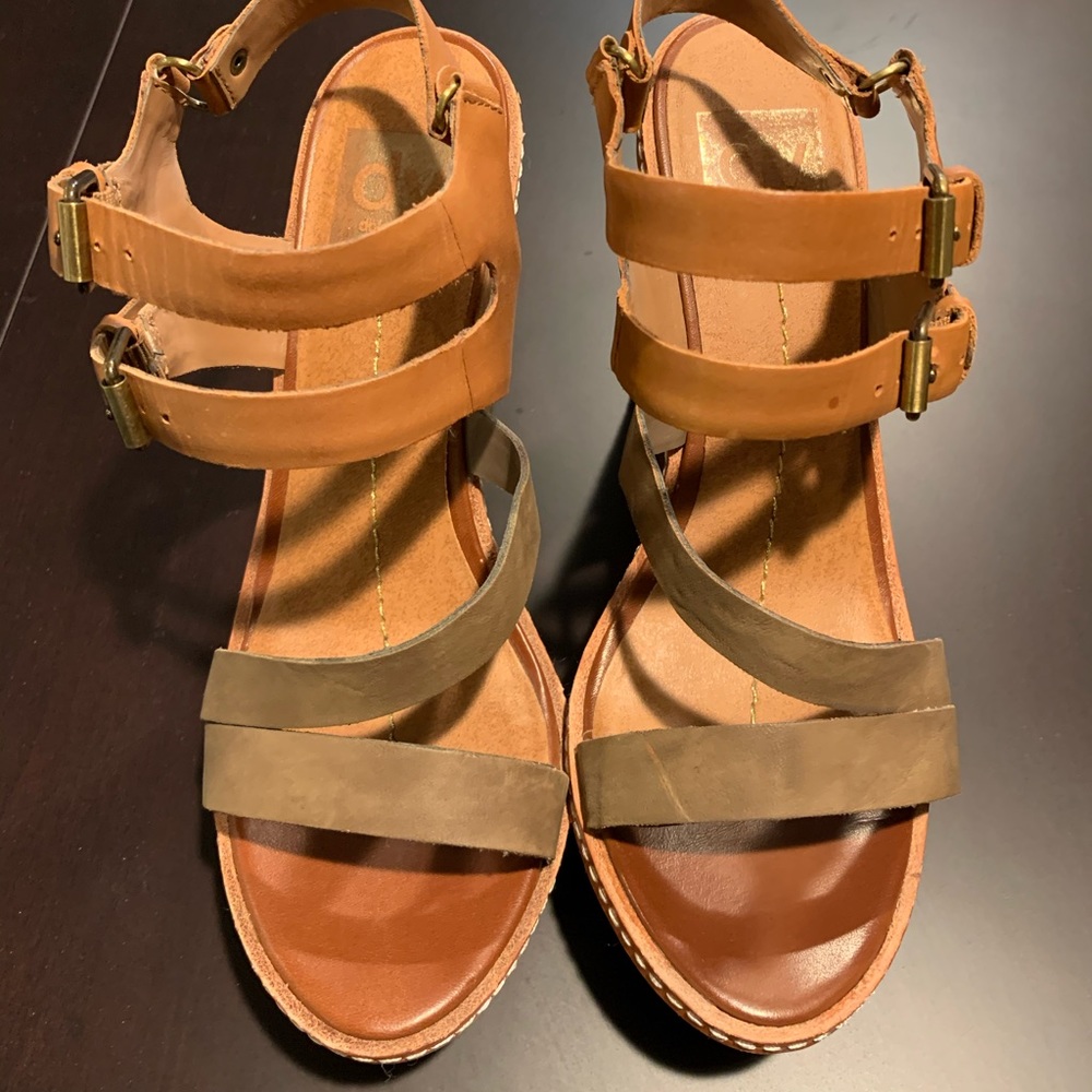 DV by Dolce Vita Jobin wedge sandal